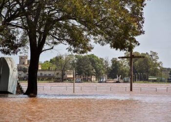 Rio Uruguai segue inundando Itaqui e Uruguaiana