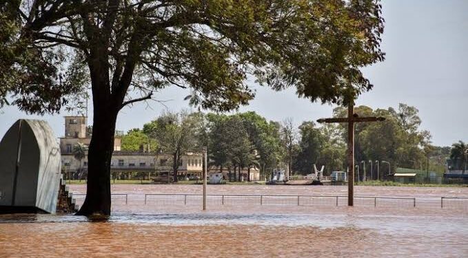Rio Uruguai segue inundando Itaqui e Uruguaiana