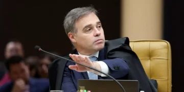 Ministro André Mendonça prepara a sua defesa no Supremo contra “ilegalidades” de denúncia do seu colega Alexandre de Moraes contra ele