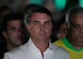 Flávio Bolsonaro desiste de pedir anulação da eleição e mira cassação da chapa de Lula